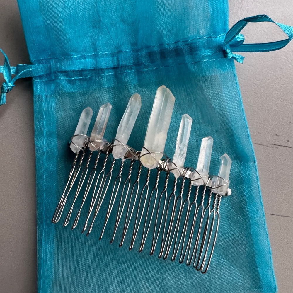 Crystal hair pick